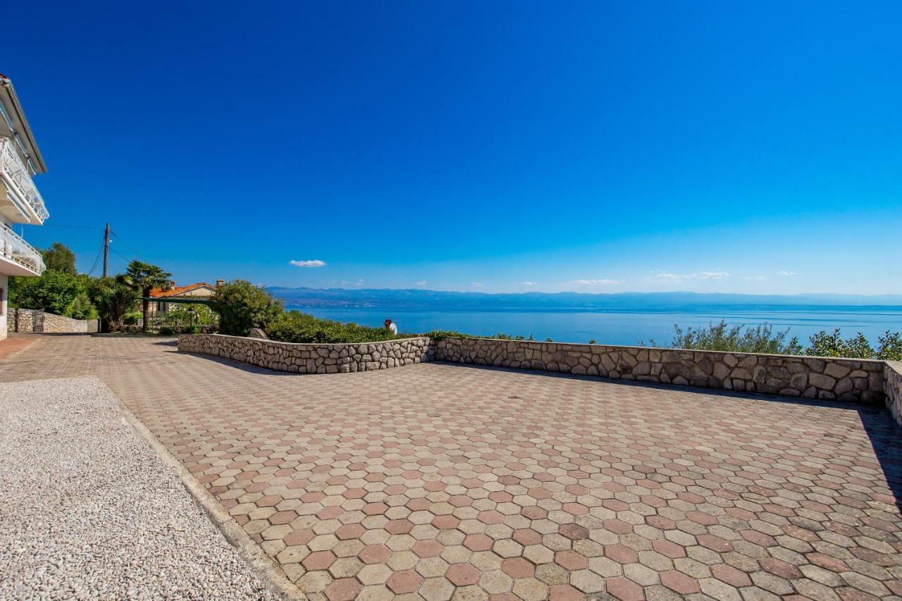 Apartments Davor Moscenicka Draga Exterior photo